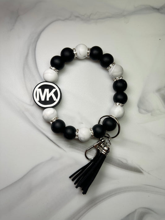 Black/White M K